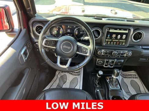 Used 2022 Jeep Wrangler Unlimited Sahara w/ Cold Weather Group image 18