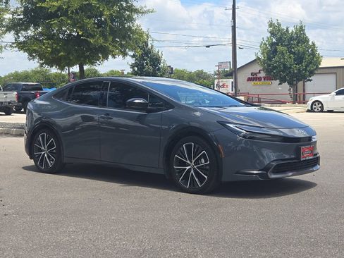 Certified 2026 Toyota Prius XLE FWD image 7