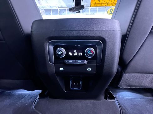 Used 2022 Chevrolet Tahoe LT AWD/4WD image 39