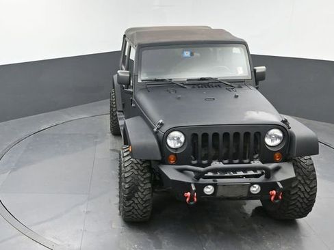 Used 2012 Jeep Wrangler Unlimited Sahara AWD/4WD image 36