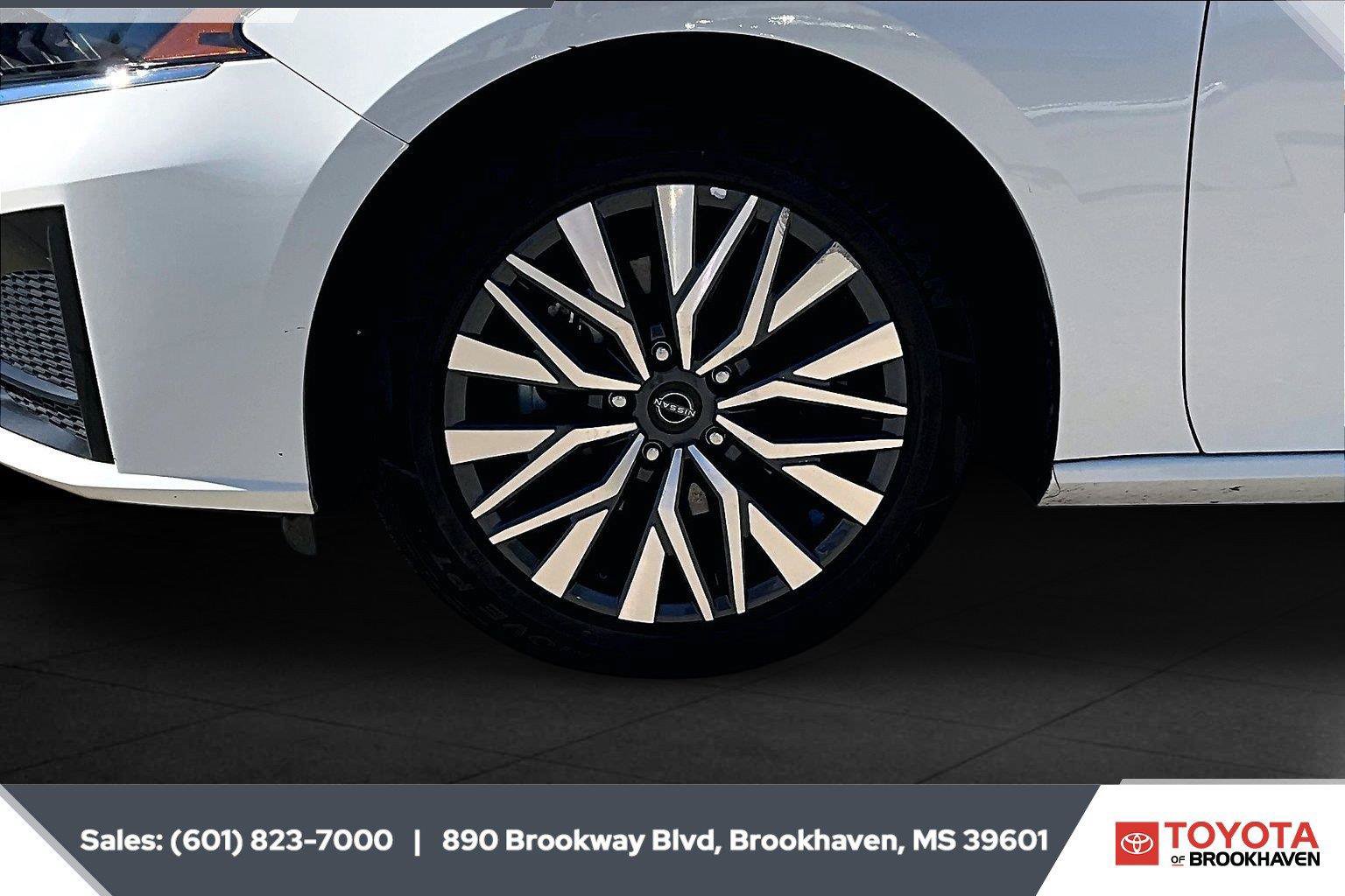 Used 2025 Nissan Altima 2.5 SV FWD image 7