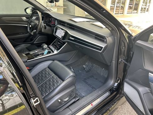 Used 2022 Audi RS 6 w/ Carbon Optic Package AWD/4WD image 30