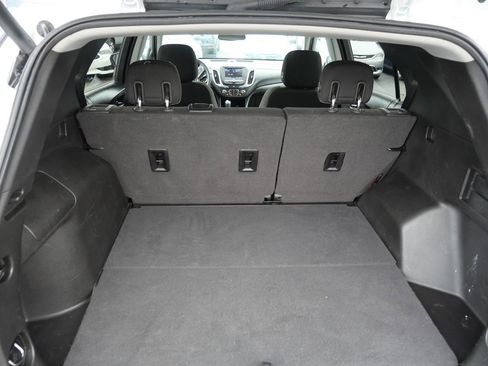 Used 2020 Chevrolet Equinox LT image 23