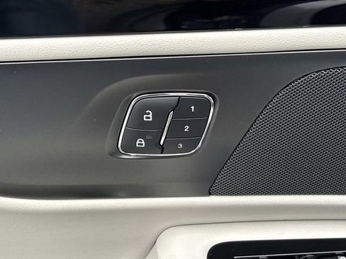 New 2026 Lincoln Nautilus Premier w/ Jet Appearance Package image 21