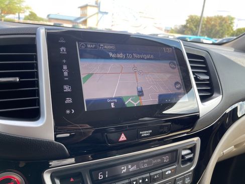 Used 2017 Honda Pilot Touring image 20