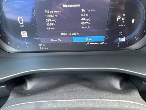 Used 2025 Volvo XC40 B5 Plus AWD/4WD image 24