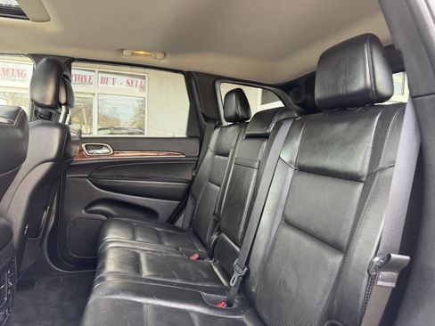 Used 2013 Jeep Grand Cherokee Limited w/ Luxury Group II image 24