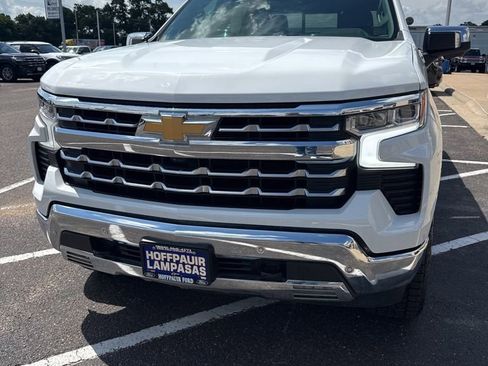Used 2024 Chevrolet Silverado 1500 LTZ w/ LTZ Convenience Package II AWD/4WD image 8