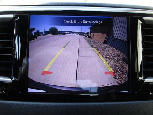 Used 2020 Chrysler Pacifica Touring-L Plus w/ S Appearance Package FWD image 21