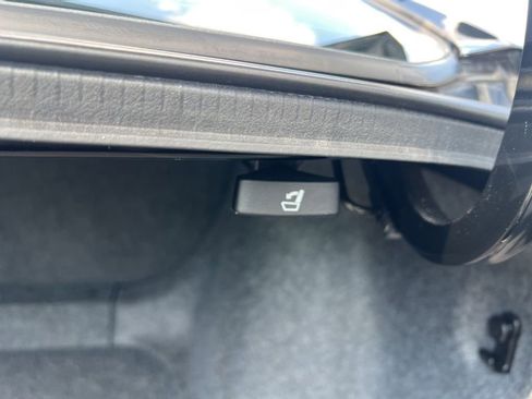 Used 2018 Honda Accord Touring image 27