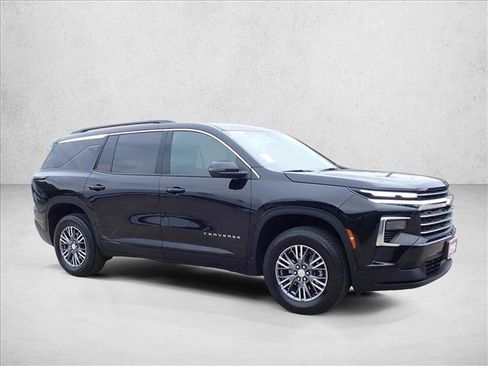 Used 2025 Chevrolet Traverse LT w/ Driver Confidence Package AWD/4WD image 6
