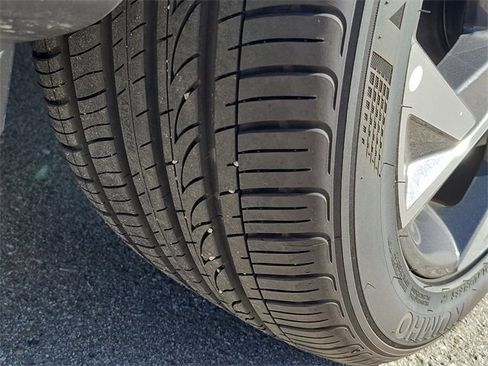 Certified 2025 Hyundai Elantra Sport image 23