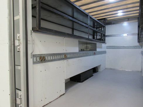 Used 2020 Chevrolet Express 3500 w/ Power Convenience Package image 17