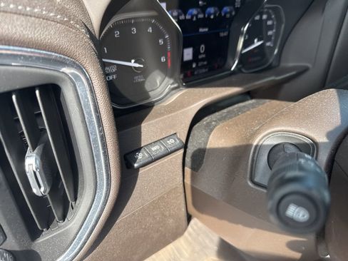 Used 2021 GMC Sierra 1500 Denali w/ Denali Ultimate Package AWD/4WD image 5