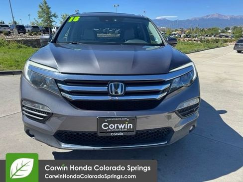 Used 2018 Honda Pilot Touring image 2