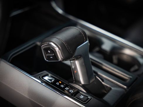 Used 2024 Ford F150 Lariat w/ FX4 Off-Road Package image 31