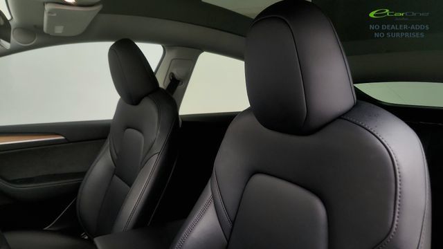 Used 2025 Tesla Model Y Long Range RWD image 46