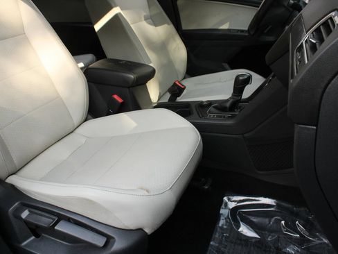 Used 2021 Volkswagen Tiguan SE R-Line AWD/4WD image 29
