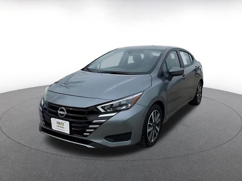 Used 2025 Nissan Versa SV image 7