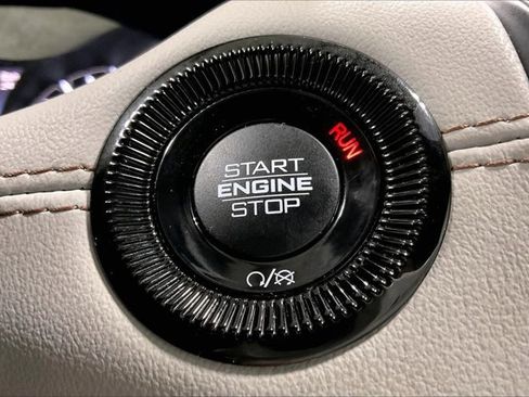 Used 2023 Jeep Compass Limited image 36