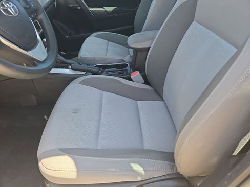 Used 2017 Toyota Corolla LE image 14