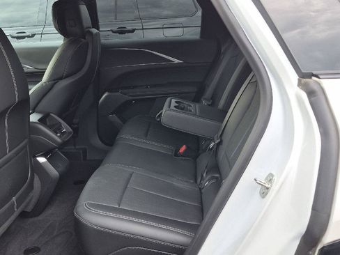 Used 2024 Cadillac Lyriq Luxury w/ LPO, Floor Liner Package AWD/4WD image 8