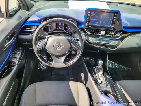 Used 2021 Toyota C-HR XLE image 14