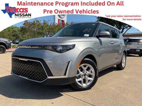 Used 2025 Kia Soul LX w/ LX Technology Package FWD image 1