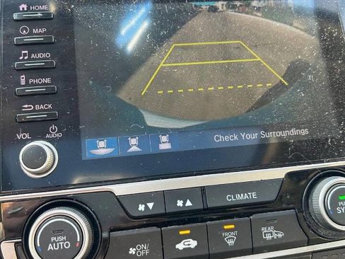 Used 2019 Honda Civic Touring image 16