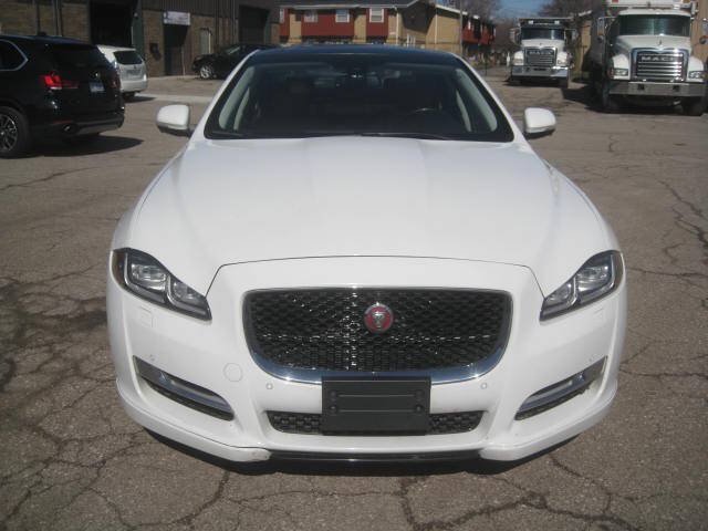 Used 2017 Jaguar XJ AWD/4WD image 2