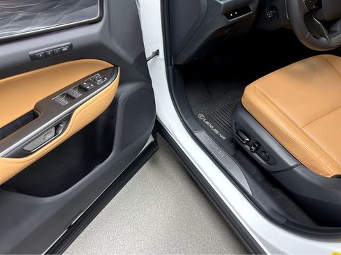 Certified 2026 Lexus NX 350 AWD w/ Accessory Package (2T) image 8