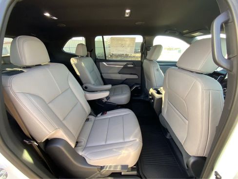 New 2026 GMC Acadia Elevation w/ Elevation Premium Package image 30