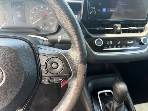 Used 2023 Toyota Corolla LE FWD image 17
