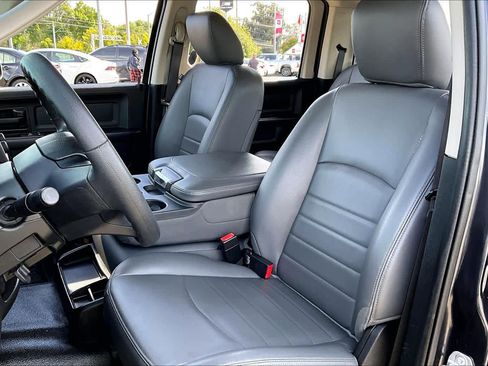 Used 2019 RAM 1500 Tradesman w/ Chrome Appearance Group RWD image 7