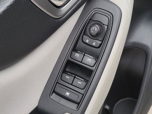 Used 2023 Subaru Forester Premium image 19