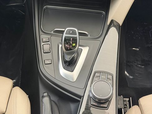 Used 2018 BMW 330i Gran Turismo xDrive AWD/4WD image 17