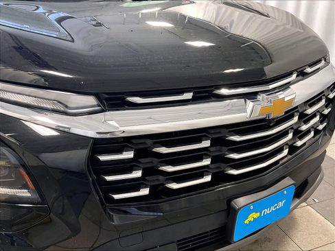 Used 2025 Chevrolet Equinox LT image 32