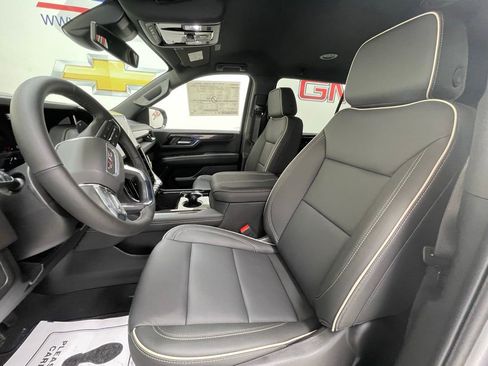 New 2026 GMC Yukon XL Elevation image 17