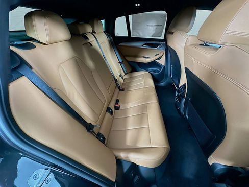 Used 2025 BMW X4 xDrive30i w/ Premium Package image 33