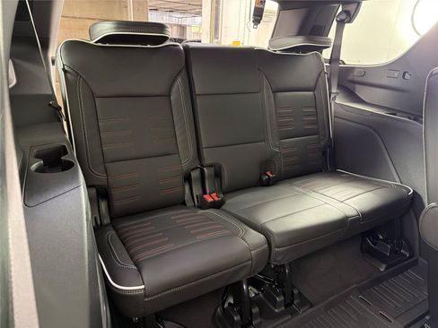 New 2026 GMC Yukon AT4 Ultimate w/ LPO, Floor Liner Package AWD/4WD image 14