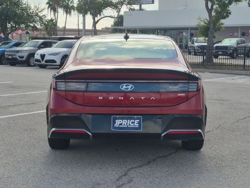 Used 2025 Hyundai Sonata Limited FWD image 7