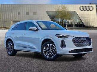 Used 2025 Audi Q5 Premium w/ Convenience Package video 1