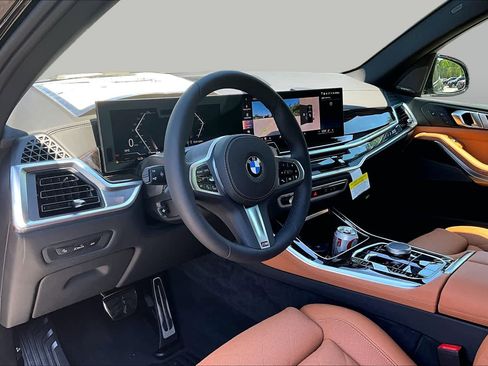 New 2026 BMW X5 xDrive40i w/ M Sport Package AWD/4WD image 9