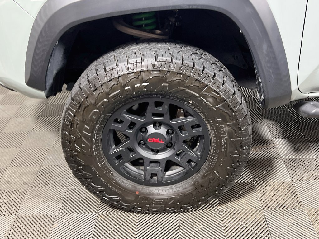 Certified 2022 Toyota Tacoma TRD Off-Road w/ Black Out Package (TMS) AWD/4WD image 27
