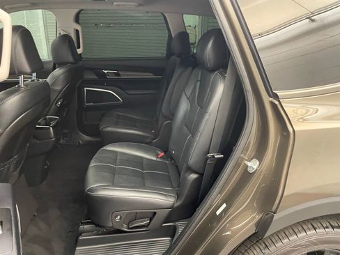 Used 2022 Kia Telluride EX w/ EX Premium Package AWD/4WD image 23