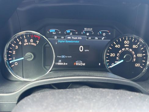 Used 2018 Ford F150 Platinum w/ Equipment Group 701A Luxury AWD/4WD image 23