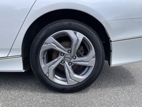 Used 2020 Honda Accord EX image 24