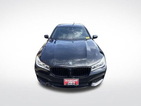 Used 2019 BMW 750i xDrive w/ Executive Package AWD/4WD image 8