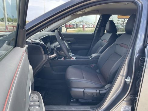 New 2026 Nissan Kicks SR w/ Cold Weather Package image 14