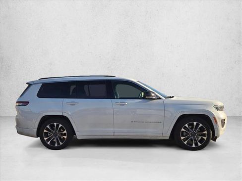 Used 2024 Jeep Grand Cherokee L Overland w/ Trailer Tow Package image 4